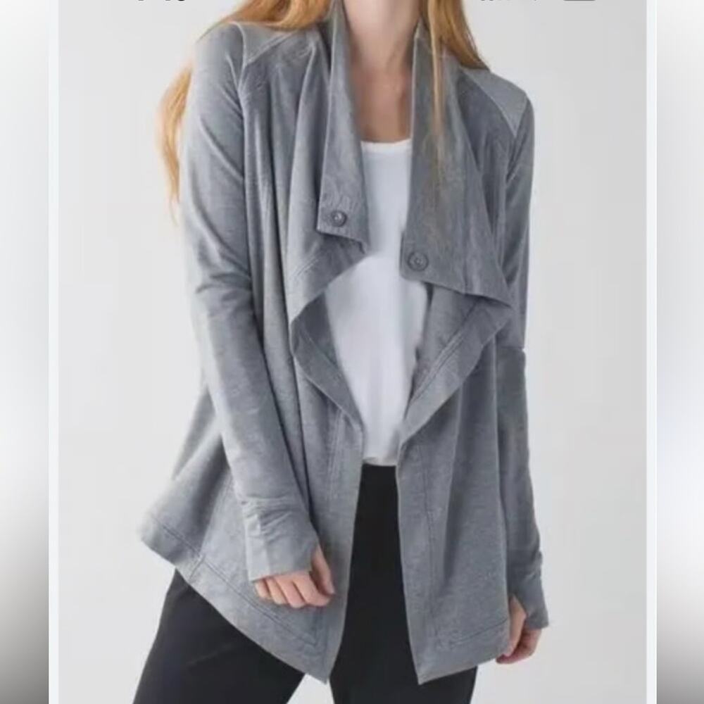 Lululemon Gray Coast Snap Button Wrap/Cardigan size 6 in gray